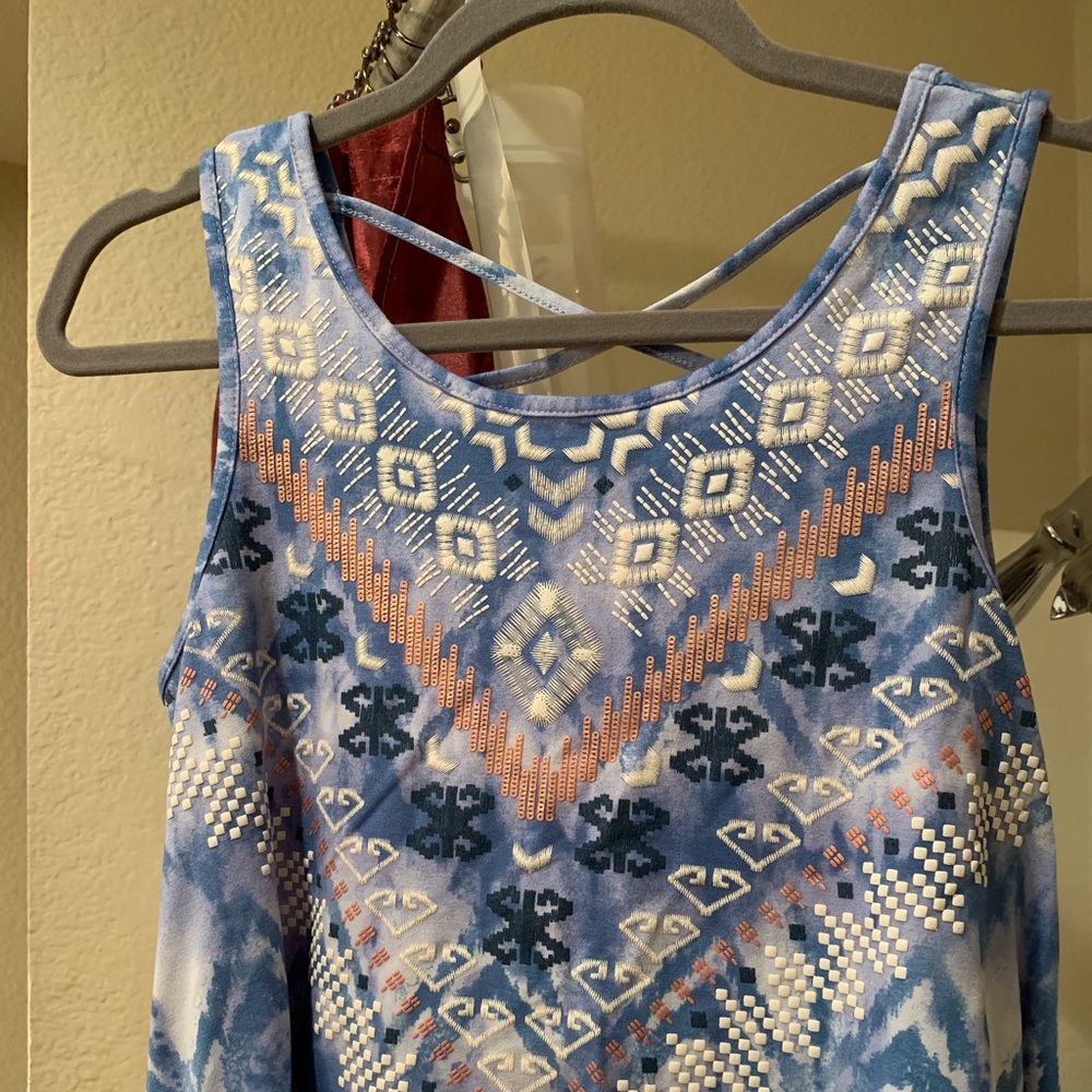 Juniors tank top